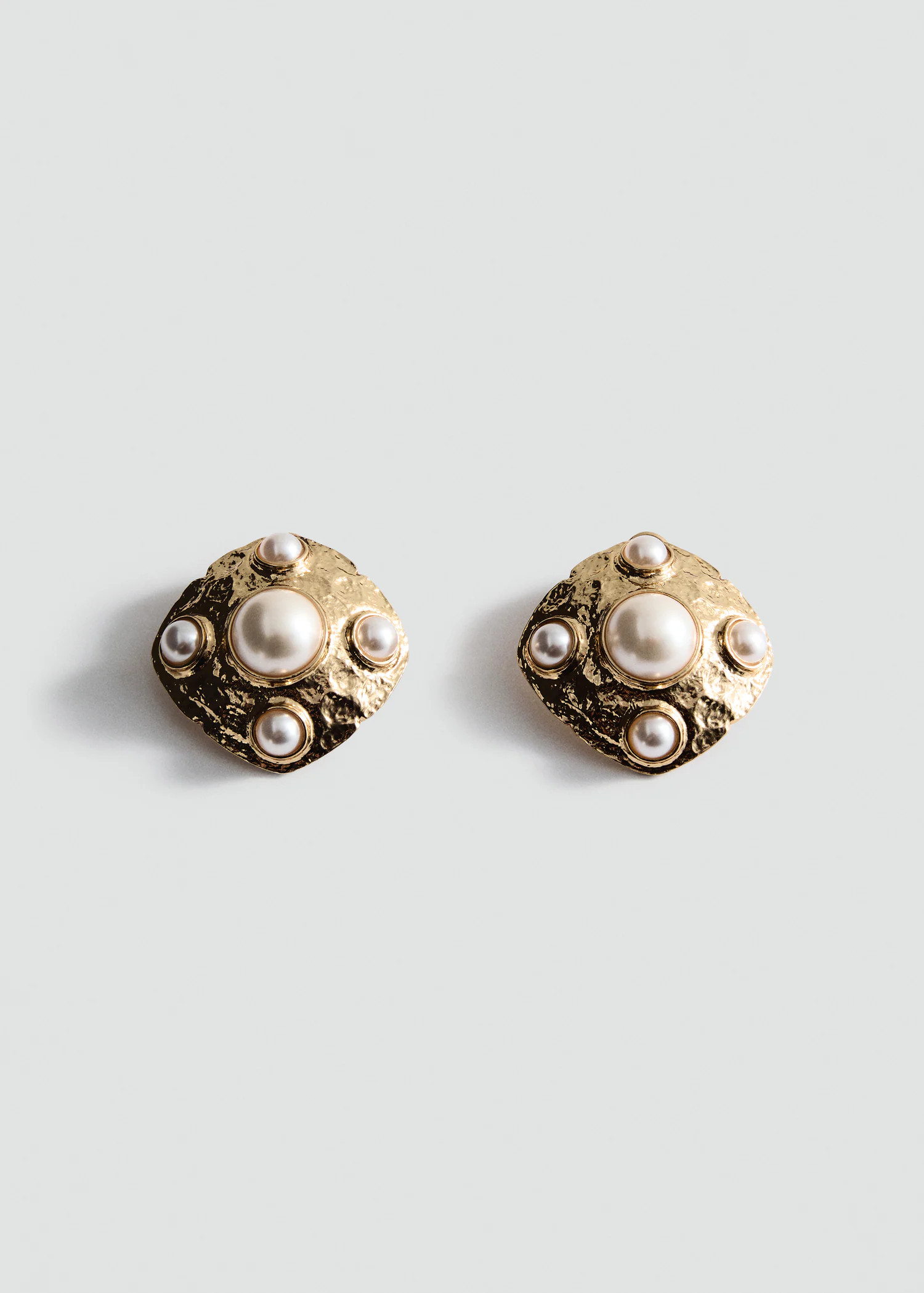 Textured earrings with pearl ornament - Women | MANGO USA | Mango (US/MX/AU)