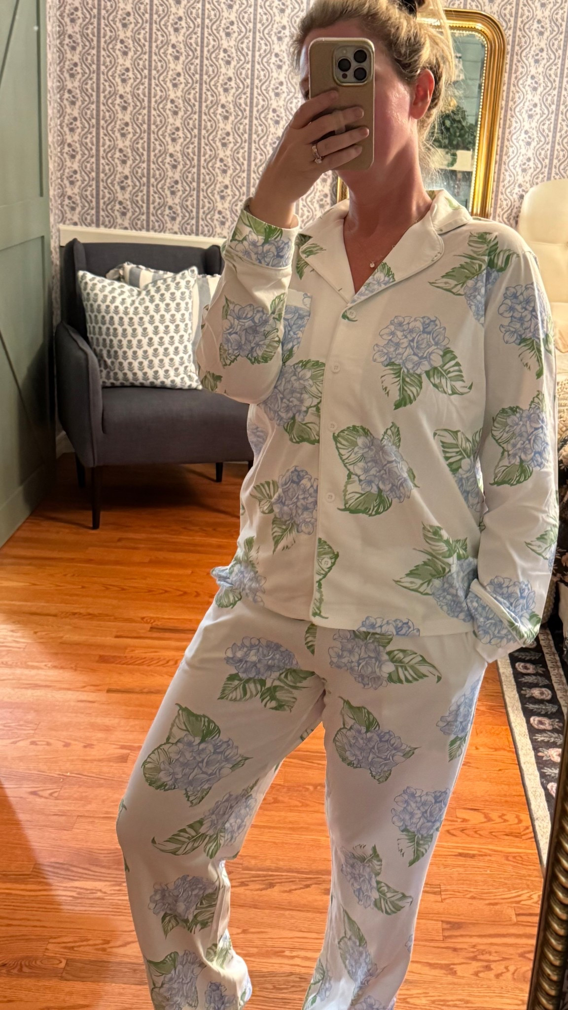 Love these cotton hydrangea print floral pajamas. They are so soft, and lightweight. 

#LTKSeasonal #LTKspring #LTKOver40