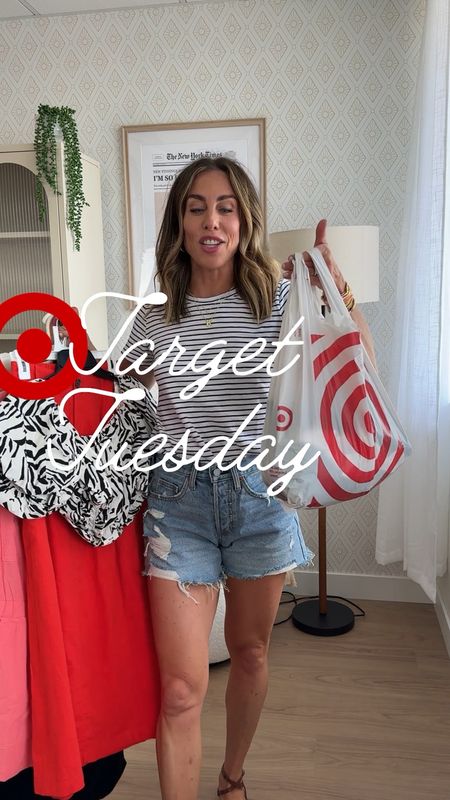 TARGET TUESDAY
(on a Monday! 😆) 
Shorts: 00 (size down one) 
Shorts rompers: 0 (size down one)
Black linen dress: xs
Red skirt: xs
Black white crop: xs
Graphic Tees: run TTS 
Clear heels and sandals: run TTS
Black blazer: xs 
Denim shorts: 00 (size down one)
