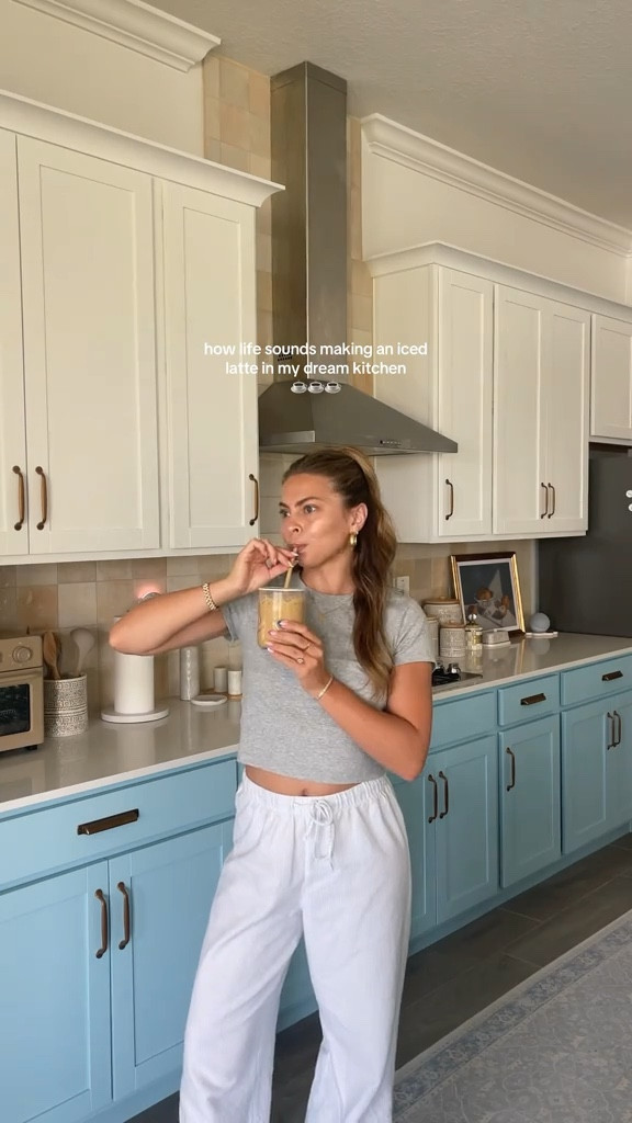 im so happy with how it’s turning out 🥹🥹 we still have more to do but its all coming togetherrrr 🤎

#LTKFindsUnder50 #LTKStyleTip #LTKHome