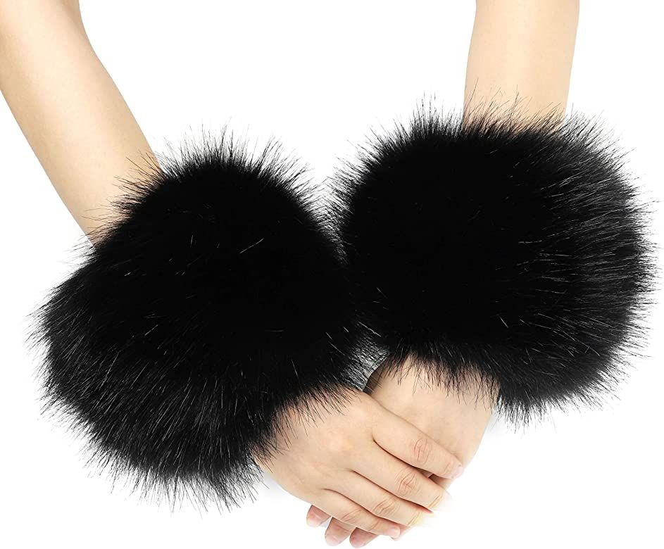 LA CARRIE Women's Snakeskin Print Faux Fur Wrist Cuffs,Winter Fox Furry Bands Arm Warmer | Amazon (US)