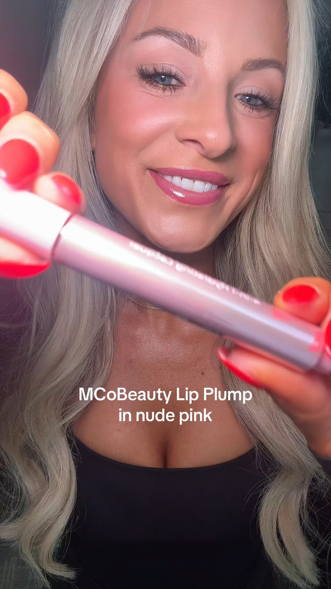 Covergirl liner in HEAT WAVE
LIP GLOSS IN NUDE PINK