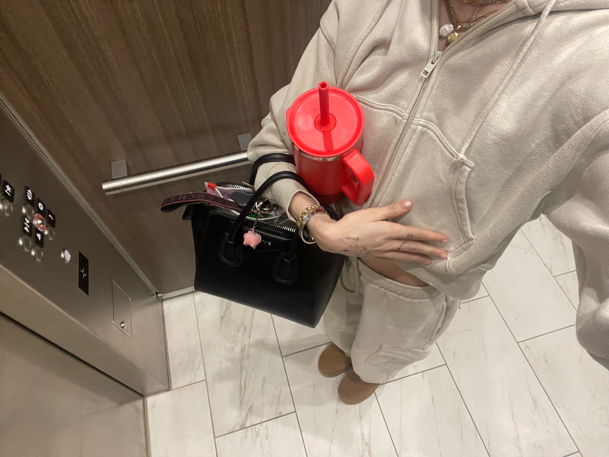 my fav loungewear atm 🍵

#LTKStyleTip #LTKMostLoved #LTKWatchNow