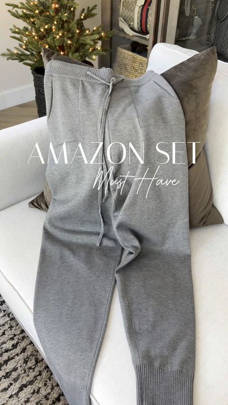 Two piece jogger set from Amazon 
A little heavier in weight and super soft 
High rise joggers ..set sz small
Sneakers and Uggs tts
Travel outfit, cozy at home, weekend jogger set, Amazon fashion finds @liveloveblank
#ltku

#LTKVideo #LTKstyletip #LTKover40
