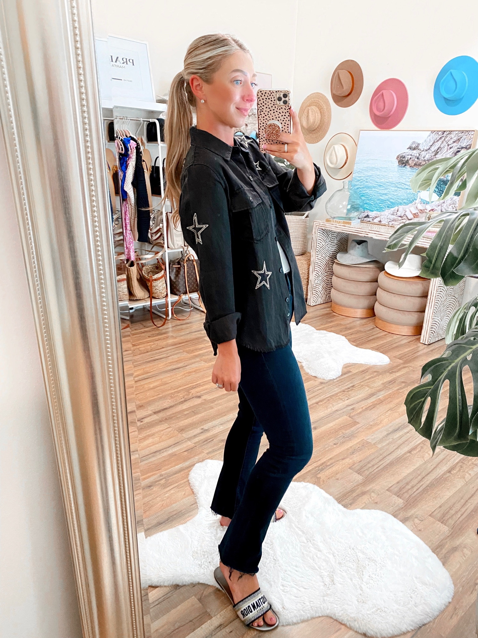 Nordstrom Anniversary Sale Rails Shirt (Size Small) // Jeans Size 26 (runs big, if between size down)

Nsale, Nordstrom Anniversary Sale, Mother Jeans, Rails 

#LTKsalealert #LTKxNSale #LTKstyletip