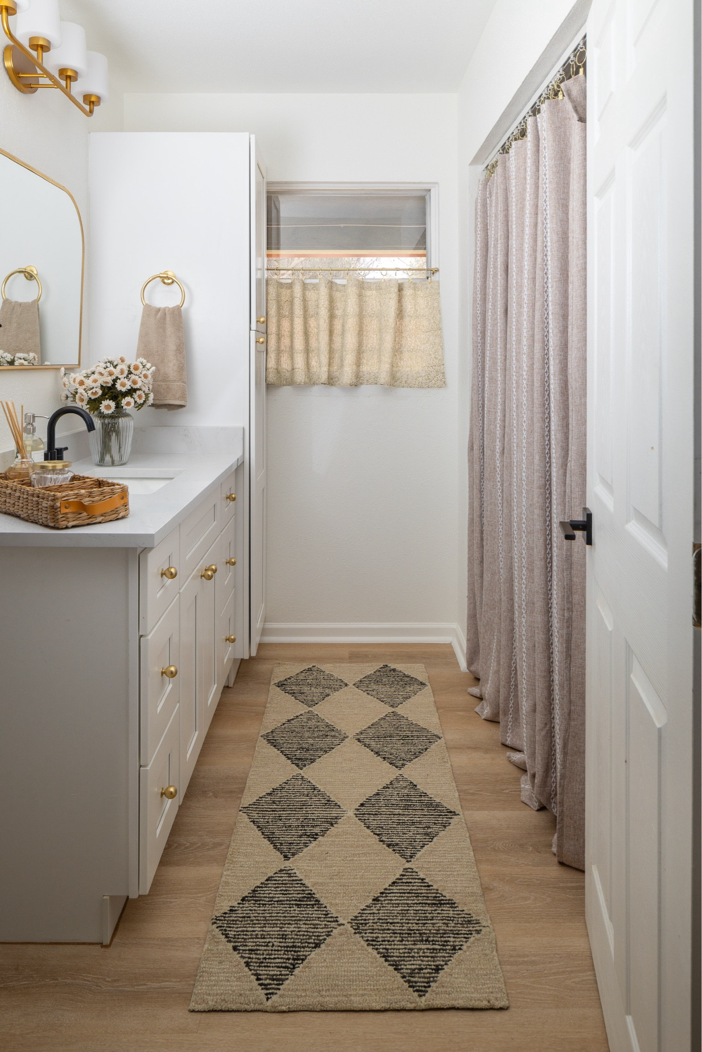 Smiles and Pearls has launched her new Airbnb. Candice went with a modern vintage design for this rancher. 

Home design, modern home decor, Airbnb superhost, home decor, target home decor, Amazon home finds, Amazon home decor, Studio McGee, Threshold, Target home, Target home finds, Target run, Airbnb host, Magnolia Hearth and Hand, Home Depot, Home Depot furniture, living room, bedroom, coffee table, bedding, nursery, new home

#LTKplussize #LTKhome #LTKstyletip