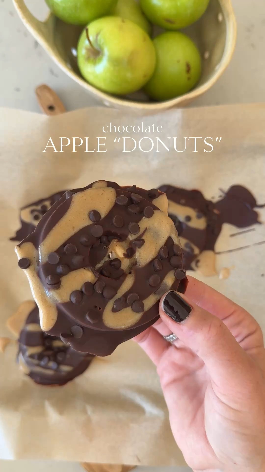 FALL \ chocolate apple “donuts”🍫🍏🍩 A healthy-ish sweet treat the entire family loves! Slice up the apples, dip them in melted chocolate, set on parchment paper and add your favorite toppings! Pop in the freezer to set for 30 minute. Enjoy!!

I whipped together a 4-ingredient homemade caramel sauce, and it turned out SO good!🤌🏻 New recipe on SBKliving.com 

Comment RECIPE to get the details sent to your DMS!!

Kitchen
Cooking
Treat 

#LTKHome #LTKKids #LTKSeasonal