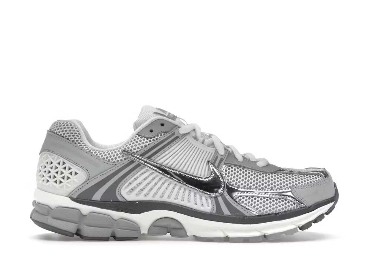 Nike Zoom Vomero 5Metallic Silver | StockX