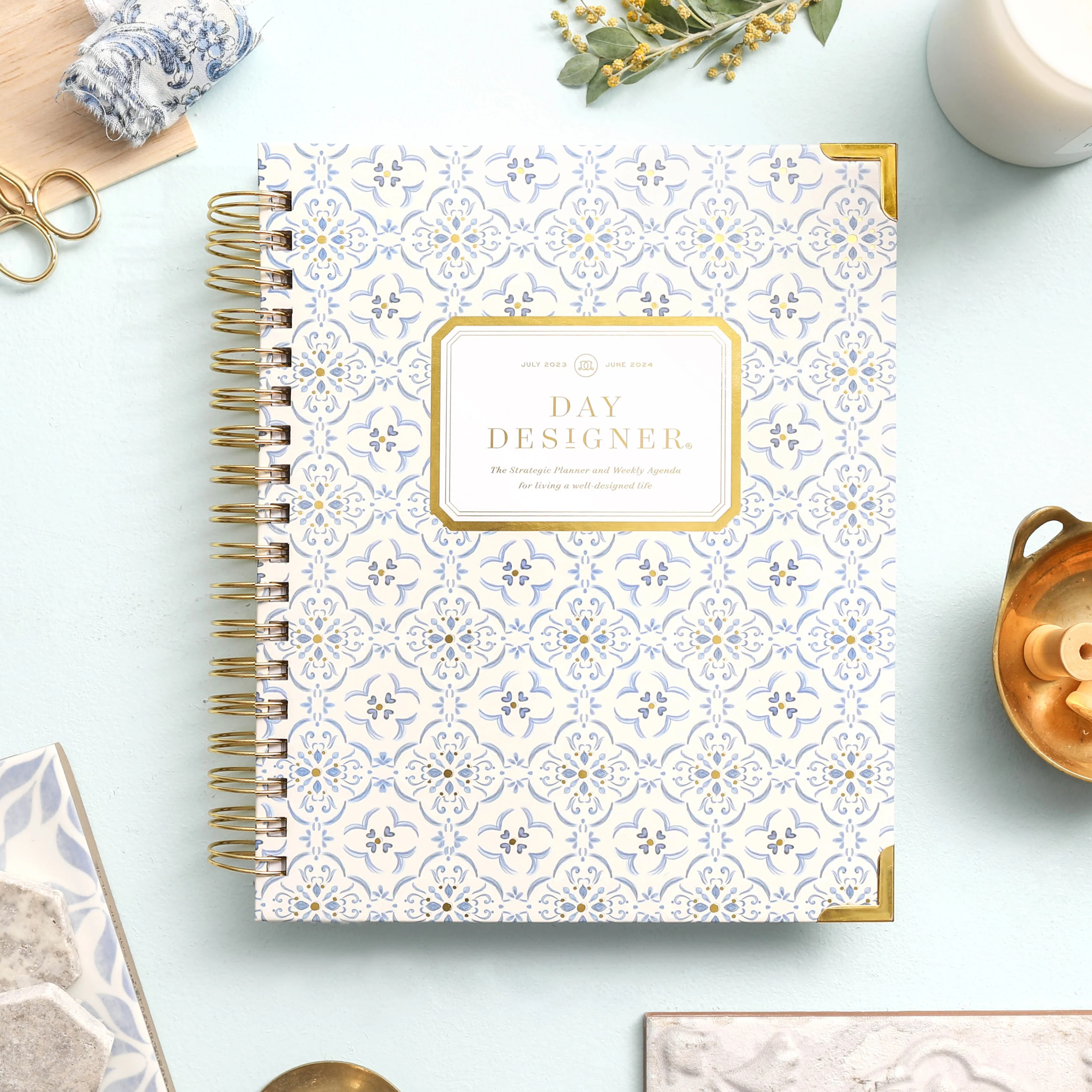 2023-24 Daily Planner: Casa Bella | Day Designer