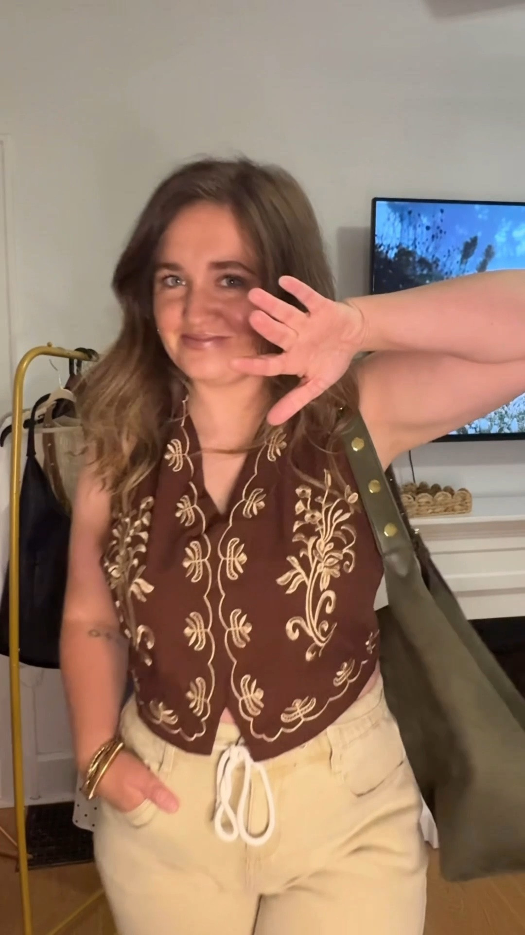Serving western boho vibes in this Amazon tube top + khaki combo 🤎✨ The easiest throw-on outfit for concerts, summer nights, country bars, or just feeling a little extra cute 🌵🤠

#AmazonFashion #WesternStyle #BohoStyle #CowgirlStyle #WesternOutfit #AmazonFinds #CountryConcertOutfit #CowgirlBoots #BohoOutfit #OOTD #SummerStyle #NeutralOutfit #WesternBoho #FashionFinds #CasualChic #TrendyOutfits #ConcertOutfit #AmazonOOTD

#LTKootd #LTKgrwm #LTKSeasonal