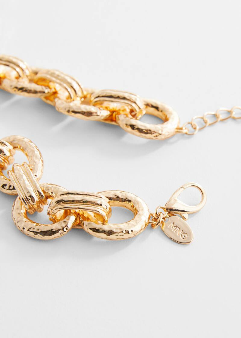 Search: Textured chain necklace (2) | Mango USA | MANGO (US)