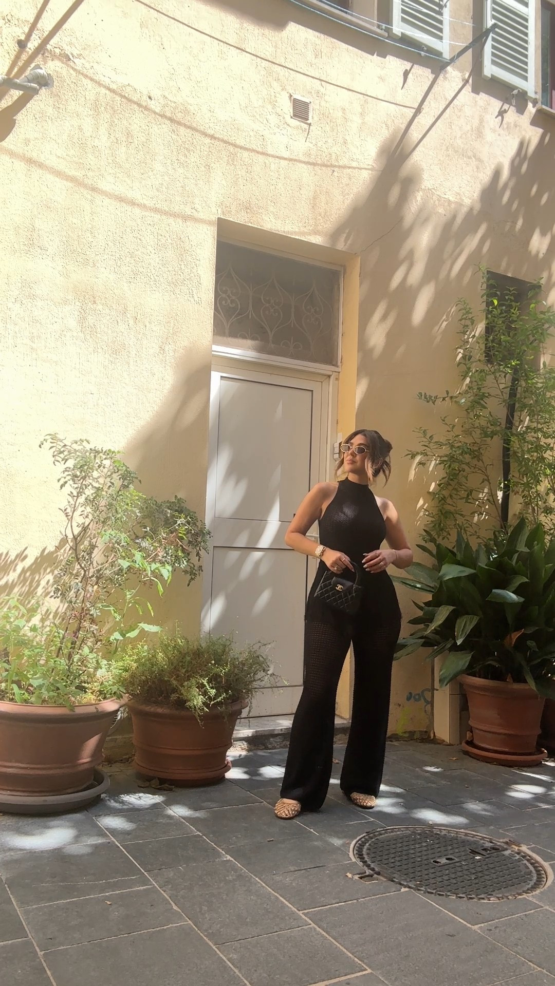 There’s nothing like a set that can be dressed up or dressed down! #DevonWindsor #SouthofFrance #OOTD