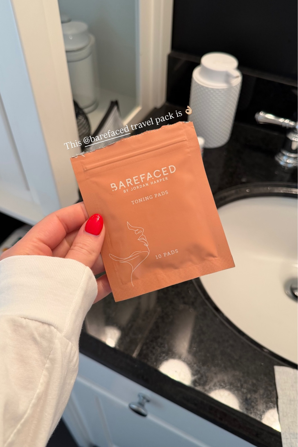 This @barefaced travel pack is 👌🏼