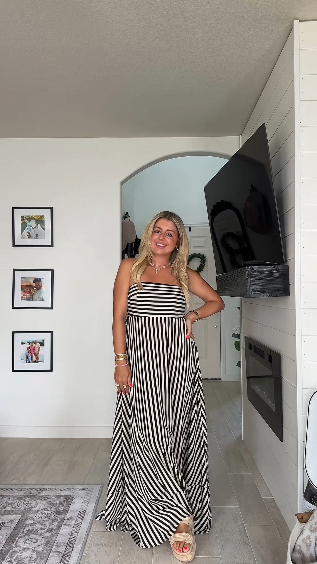 Maxi dress outfit
Size small