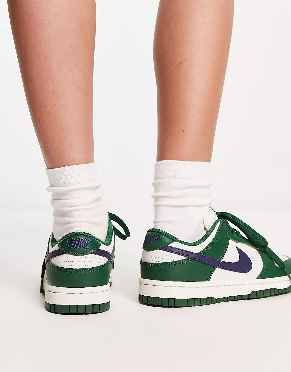 Nike Dunk low trainers in gorge green and midnight navy | ASOS (Global)