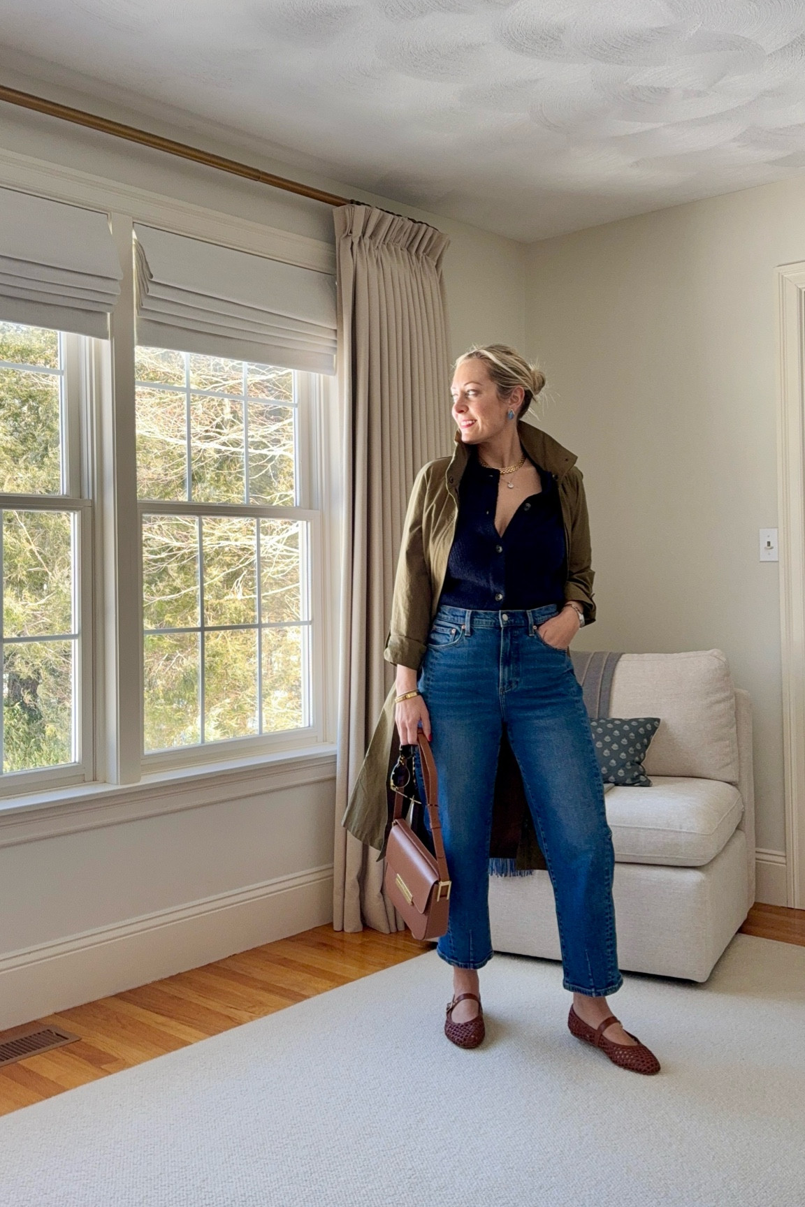 Spring outfit, trench jacket, barrel jeans, tan bag, woven pumps 

#LTKSaleAlert #LTKStyleTip #LTKOver40