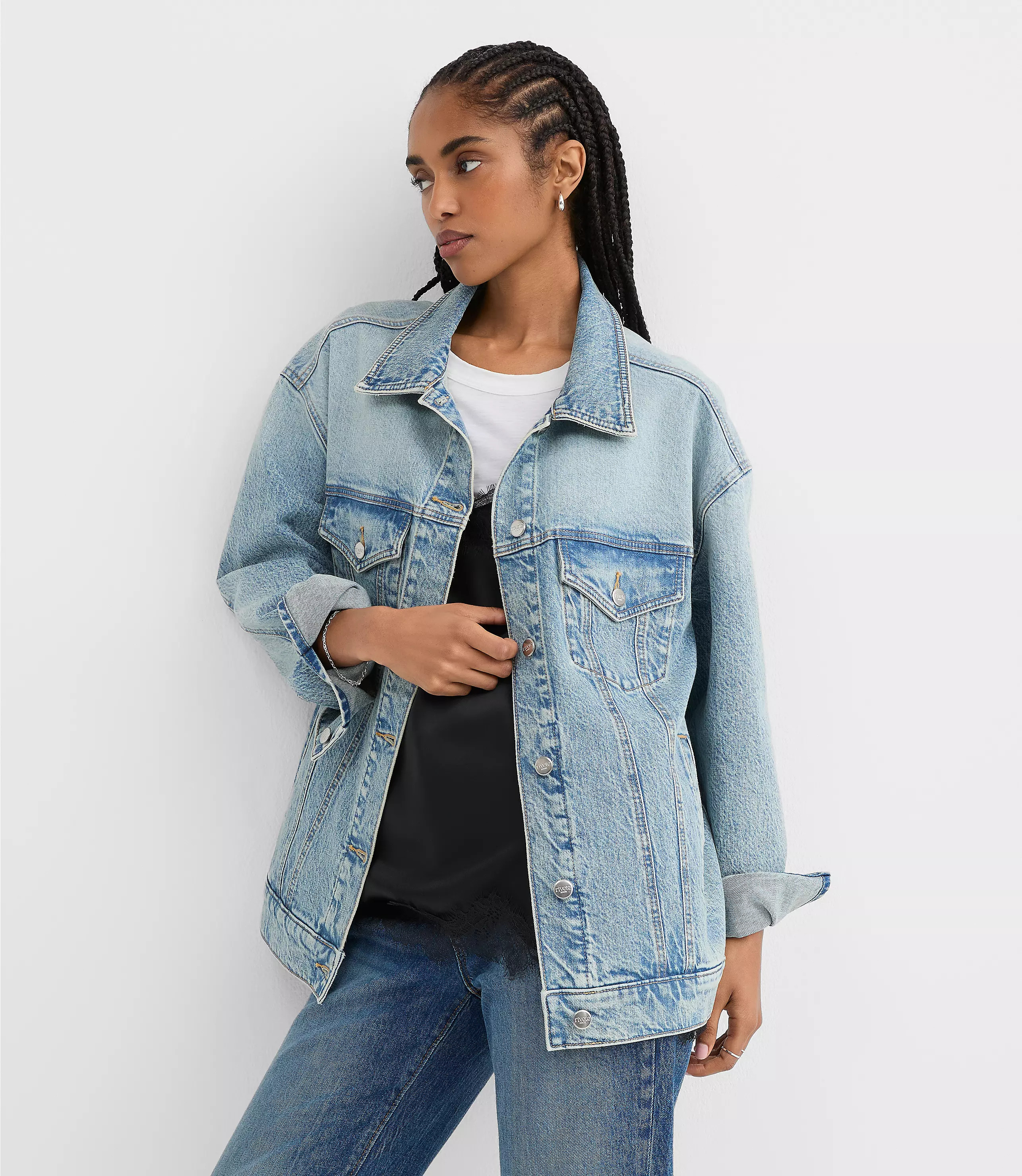 Oversized Denim Trucker Jacket in Vintage Light Indigo Wash | LOFT