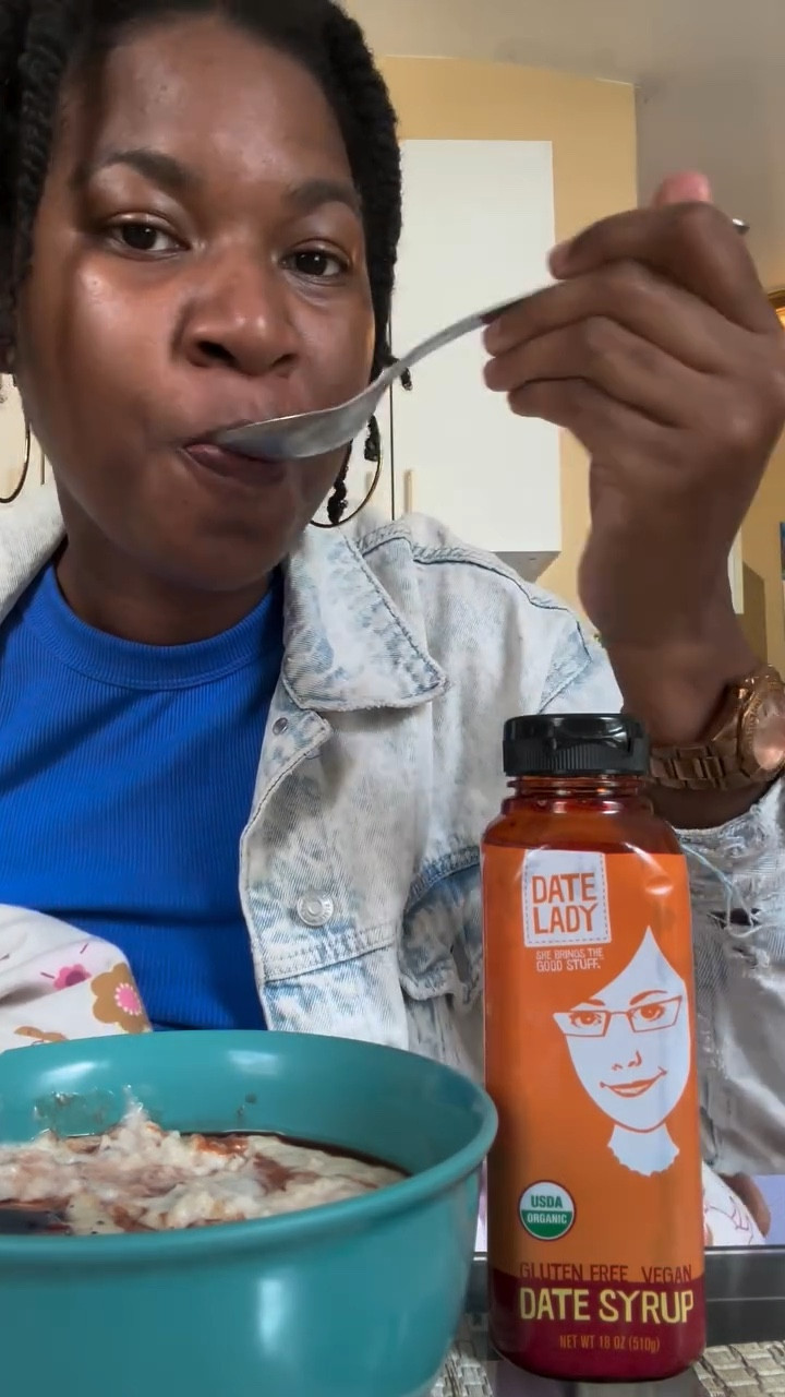 So since my baby girl turned 1 and is eating more, one thing that’s consistent in her diet is porridge…I usually do amaranth, but today we’re trying oats. I make sure that all the ingredients are simple and wholesome. So for the sweetener,  I used to use agave nectar, as I don’t use sugar.. but I recently learned it’s not the best as it has a high glycemic index, is very processed, and it’s actually sweeter than sugar and honey

So instead of agave nectar, I’ve been using date syrup, specifically by @thedatelady , and it’s been a game-changer. Date syrup is made from just one ingredient: whole dates. That means it’s packed with natural vitamins and minerals like iron, potassium, magnesium, and antioxidants that help support energy for young kids
Unlike refined sweeteners, date syrup has fiber, which helps balance blood sugar and keeps digestion gentle on the tummies. It’s also lower on the glycemic index compared to agave or white sugar, so that it won’t cause any sugar spikes and crashes.
Plus, it has a rich, caramel-like sweetness that makes oatmeal taste amazing— I even add it to my waffles as well, and it’s so good.
I can’t believe I didn’t know about this sooner. It feels so good to know im using nature’s candy, that is also nutritious. Be sure to check out and follow @thedatelady here on instagram and give them a try!

@thedatelady @stackinfluence #datelady #dateladypartner #thedatelady #datesyrup