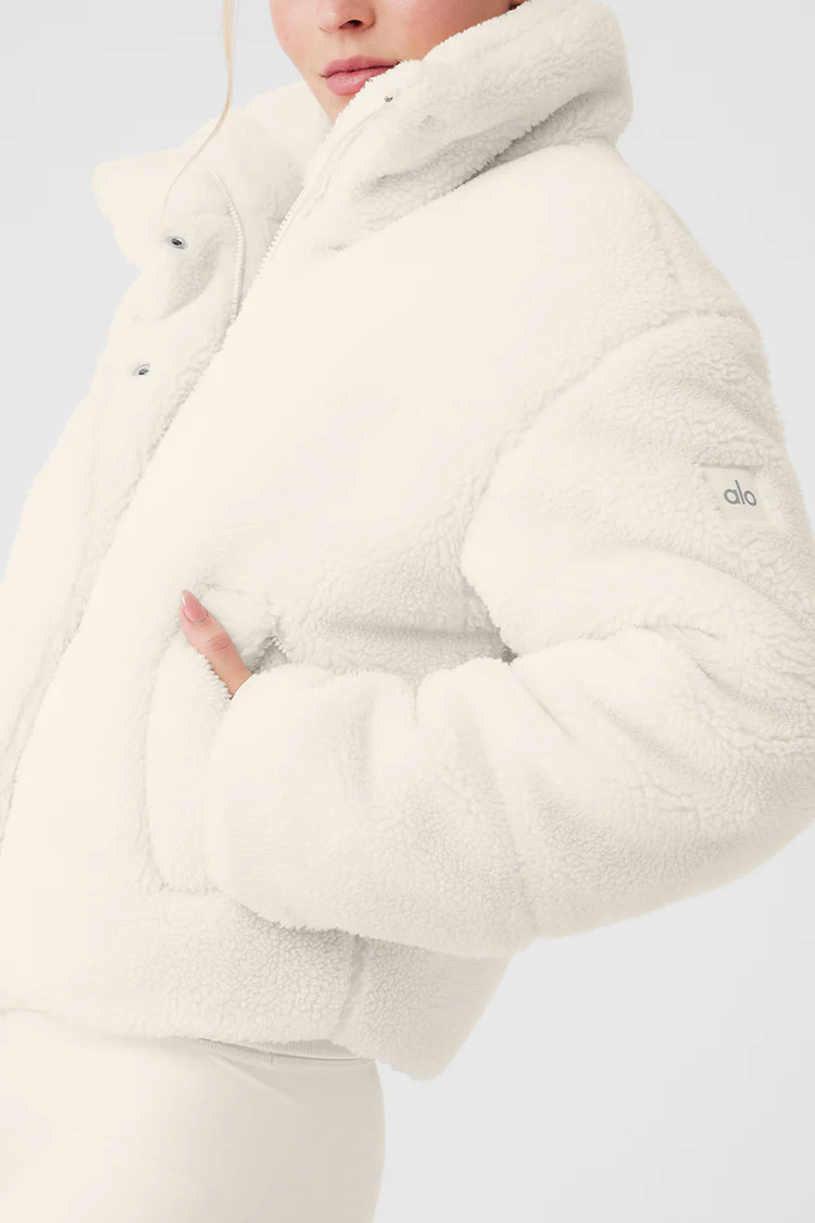 Sherpa Snow Angel Puffer | Alo Yoga
