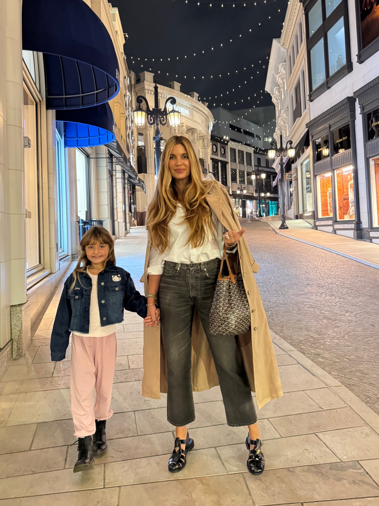 Trench, shoes and shirt linked. 🧥

#LTKStyleTip #LTKShoeCrush #LTKWorkwear