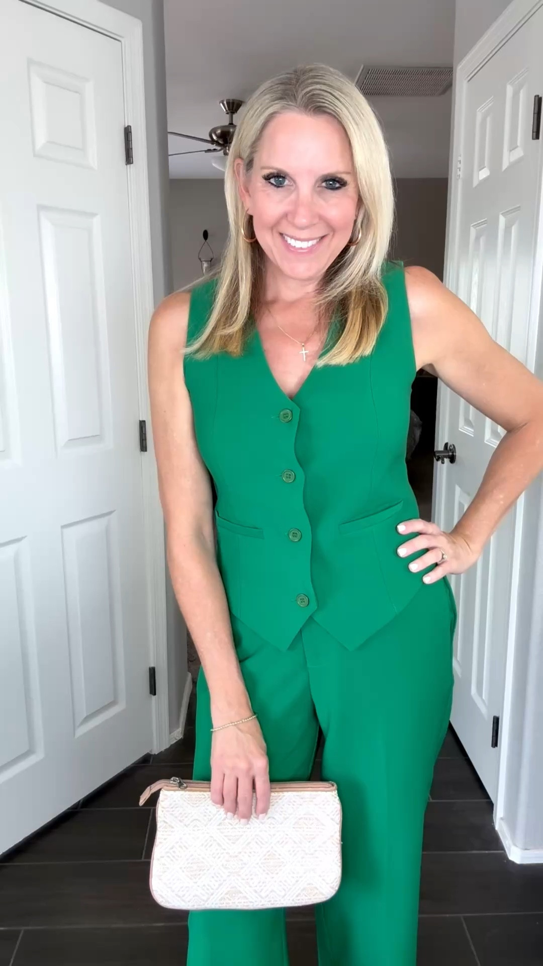 These super chic suit sets are trendy yet classic and perfect to wear to work in spring!

Wearing my usual size S in both sets. The tops are a little snug in the chest (full 36C bust), but this is typical for me. Both are lined and have pant pockets & real buttons. Both are available in multiple colors & sell @amazon!