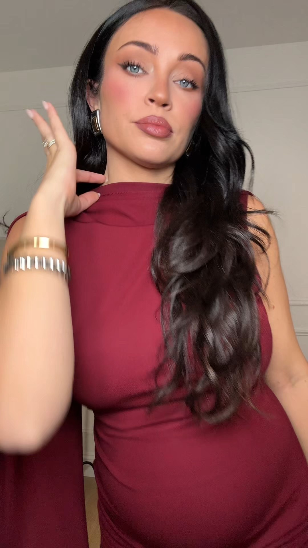 Wearing a small in the dress & linked a look for a less. In the tights I’m wearing a small/medium tall to help accommodate the bump! They’re fleece lined & feel like wearing leggings 😍