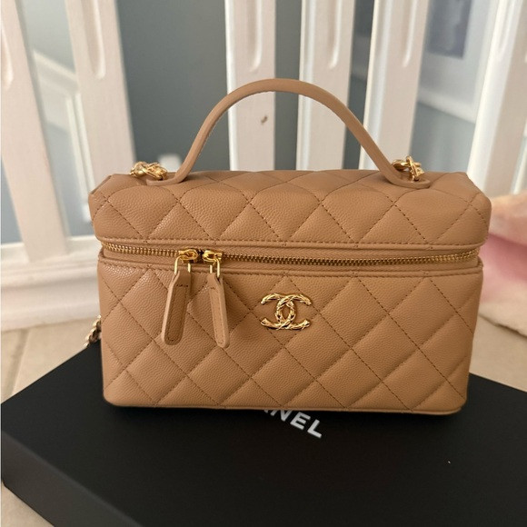 NEW Chanel Slim Vanity from Cruise 2025/26 collection | Poshmark