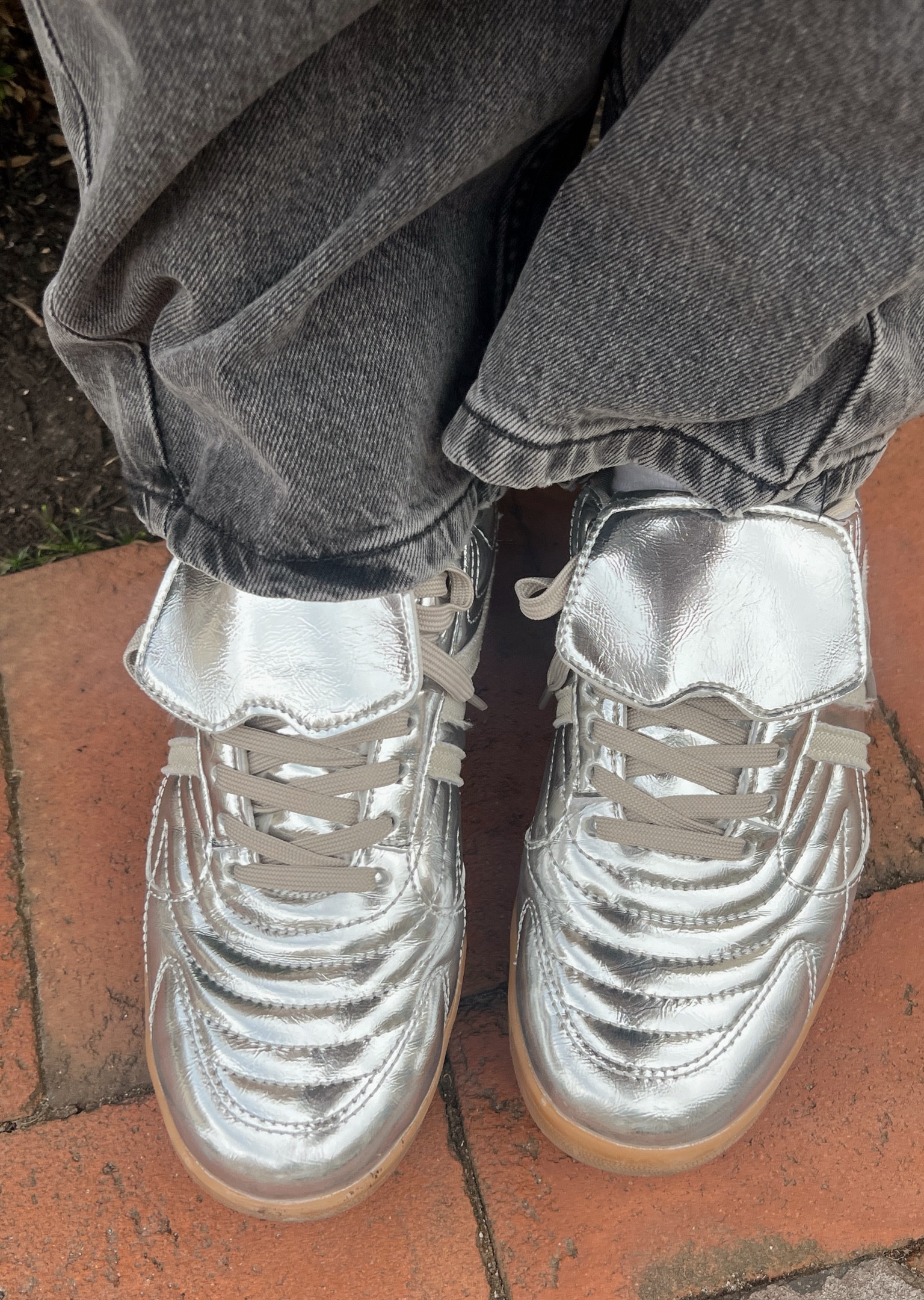 silver sneakers, the perfect fall shoe