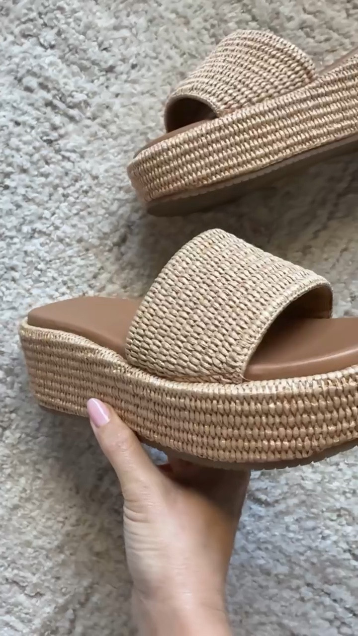Platform sandals
Sandals 

#LTKSeasonal