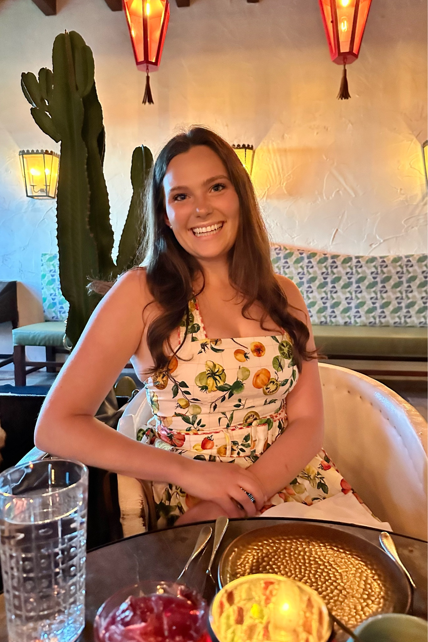 Transitioning this tomato set to fall with a cardigan for cooler evenings out!

#LTKunder100 #LTKtravel #LTKstyletip