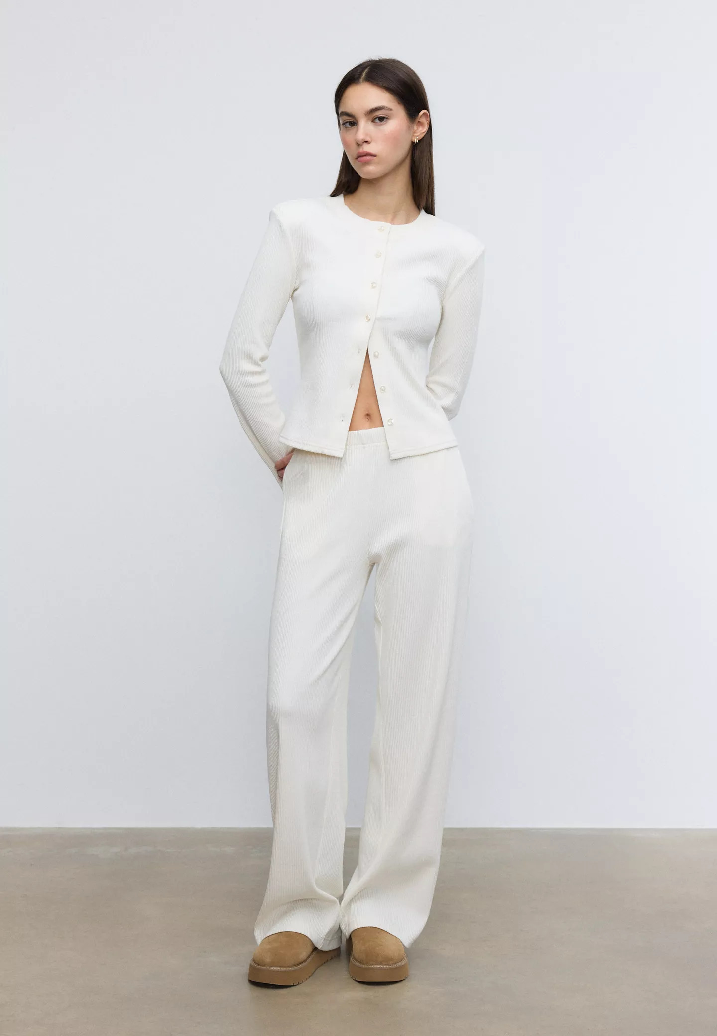 Long knit trousers - Women's fashion | Stradivarius United Kingdom | Stradivarius (UK)