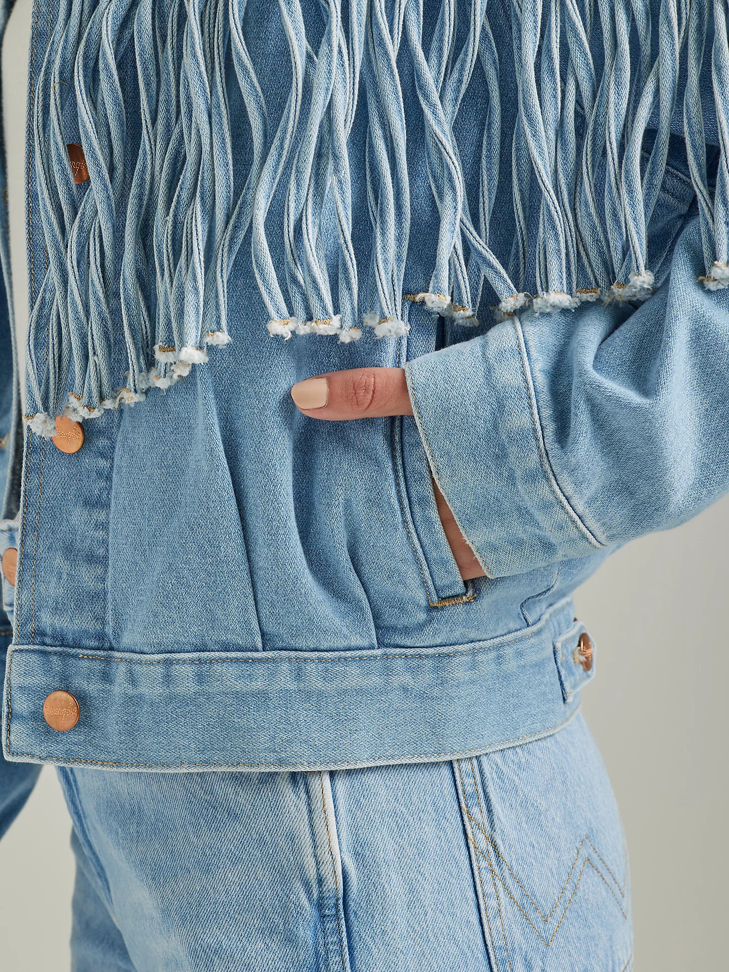 Women's Throwback Fringe Jacket in Cloud Nine | Wrangler