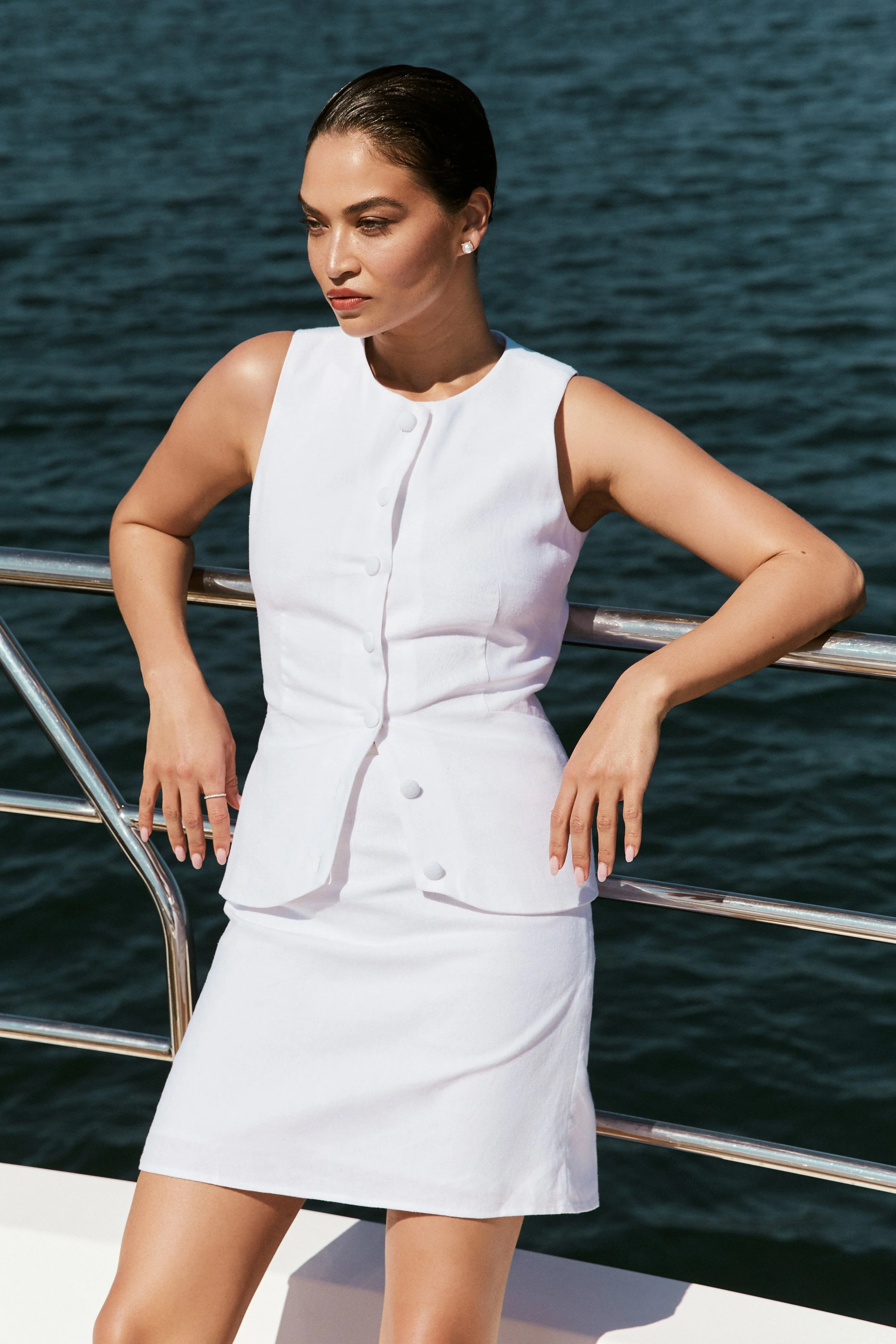 Laurence Sleeveless Linen Longline Top - White | MESHKI US