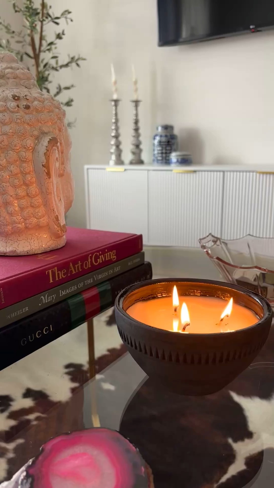 Candle smells delish - bought at magnolia!!! Scent is called Gathered !!! 🎃🍂