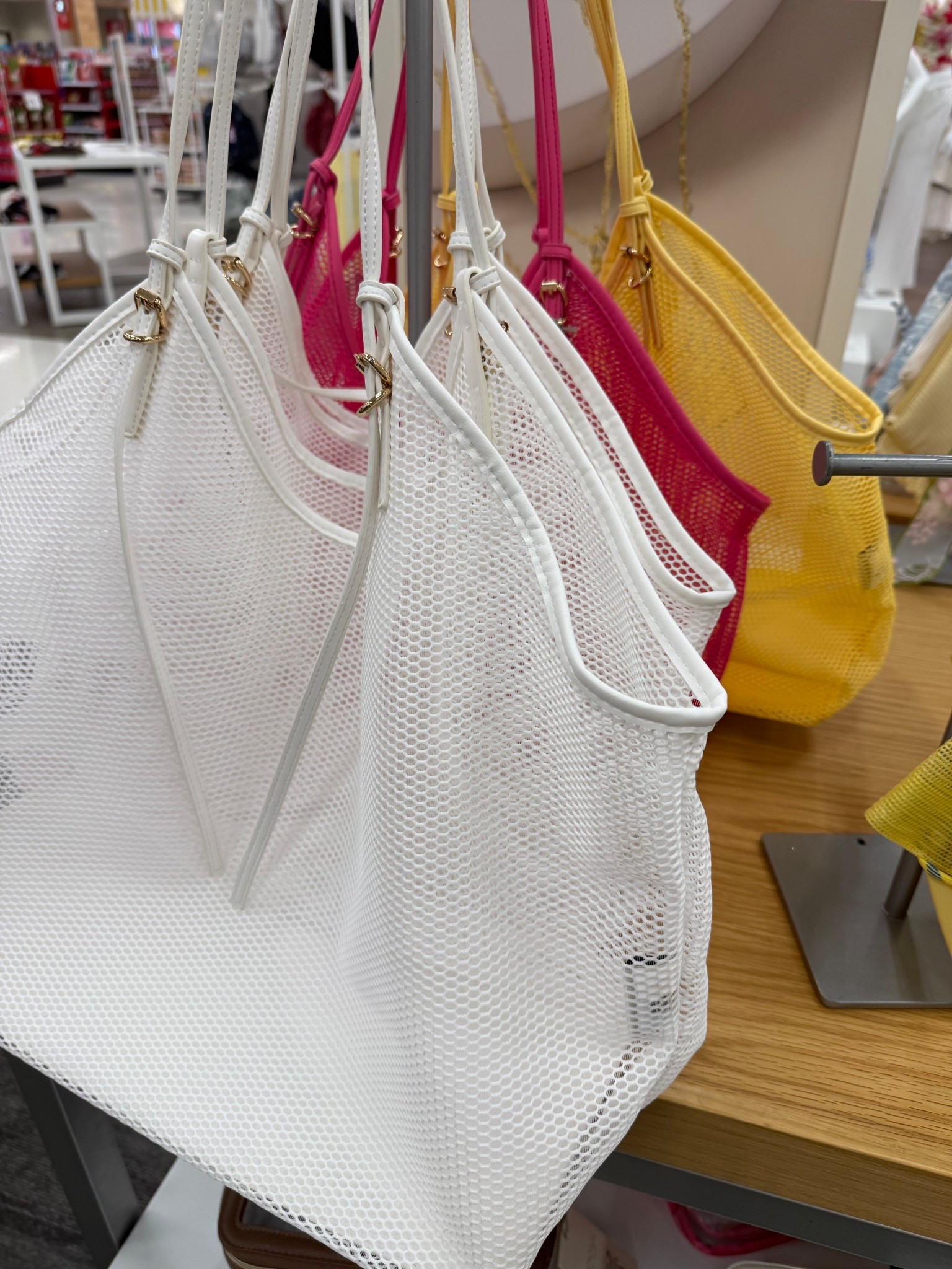 The perfect pool bag AND they come in the perfect shades! 🏊‍♂️☀️🥂

#LTKootd #LTKTravel #LTKSwim