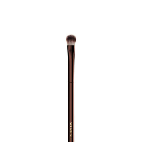 Nº 3 All Over Shadow Brush | Hourglass Cosmetics