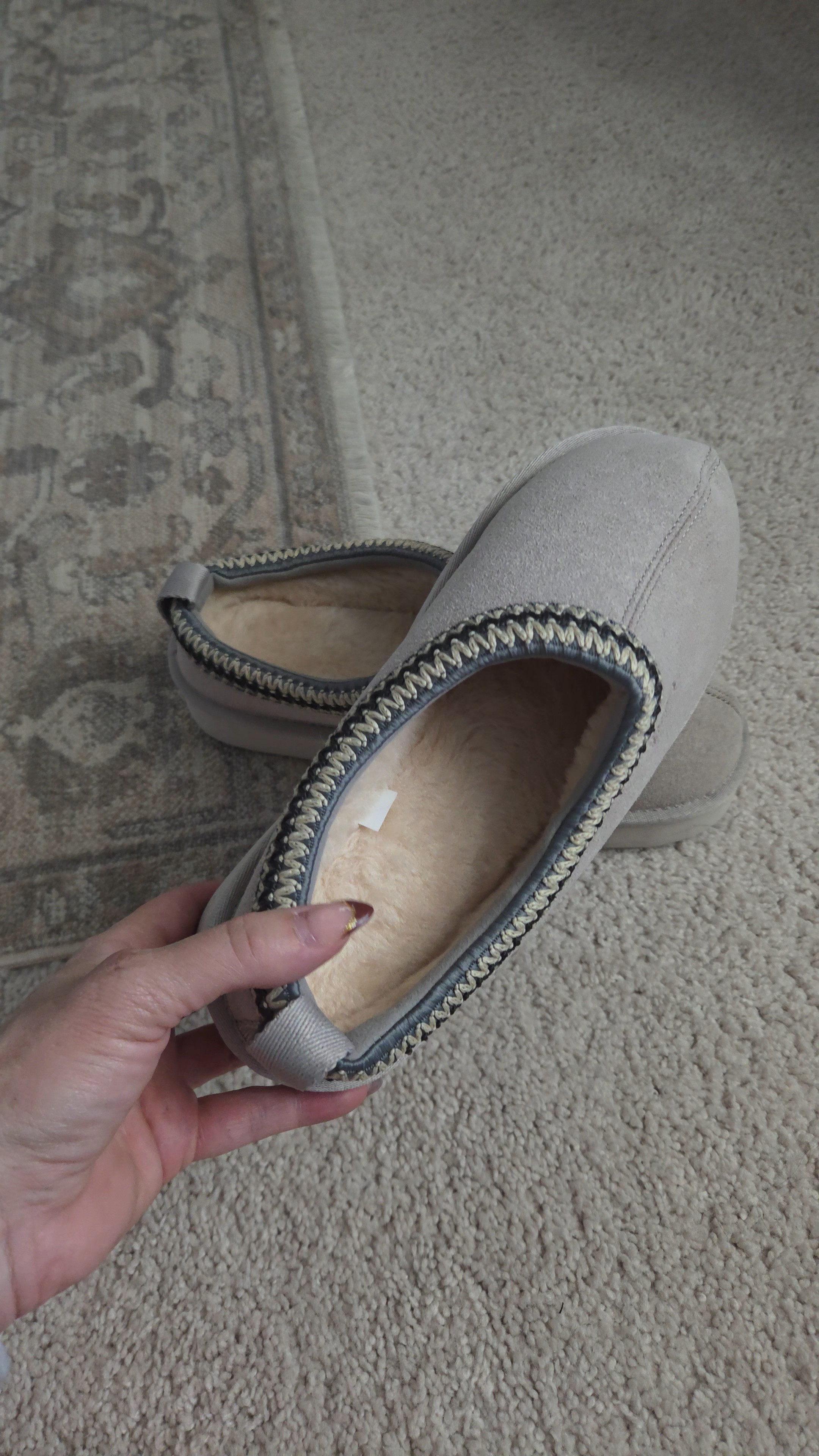 Cozy fall favorite 🤎 These FITORY moccasins from Amazon are soft, neutral and perfect for everyday wear around the house.#FITORY #AmazonFashion #FallStyle #CozyStyle #AmazonFinds

#LTKTravel #LTKSeasonal #LTKmomlife