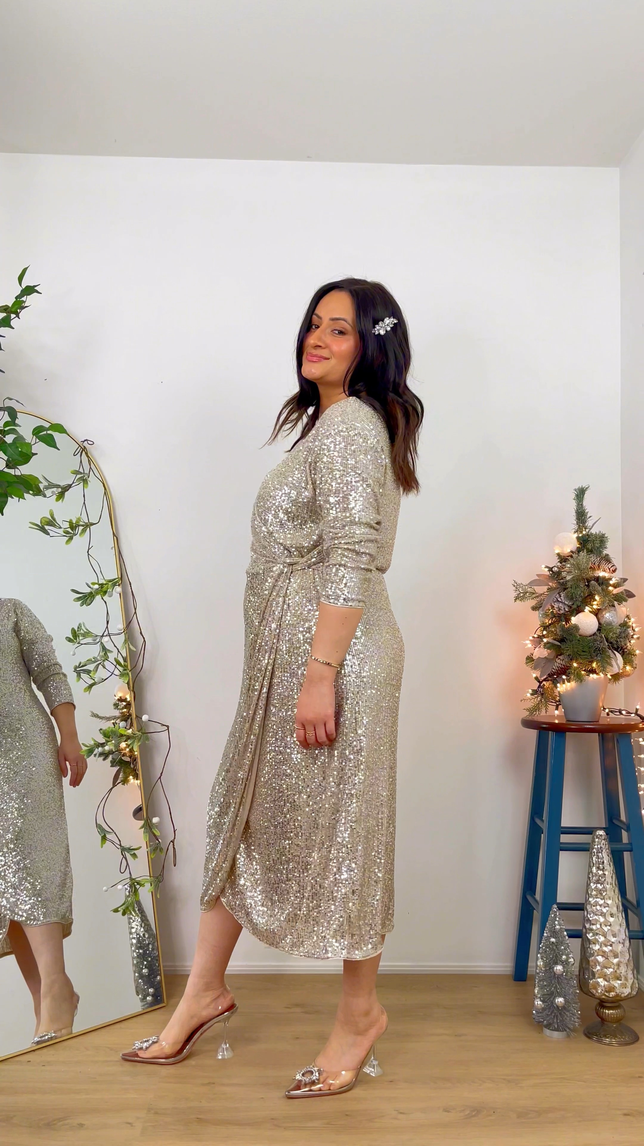 Holiday look, party wear, sequin dress, festive outfit, Christmas outfit, New Year’s Eve dress, H&M 

#LTKpartywear #LTKcanada #LTKstyletip