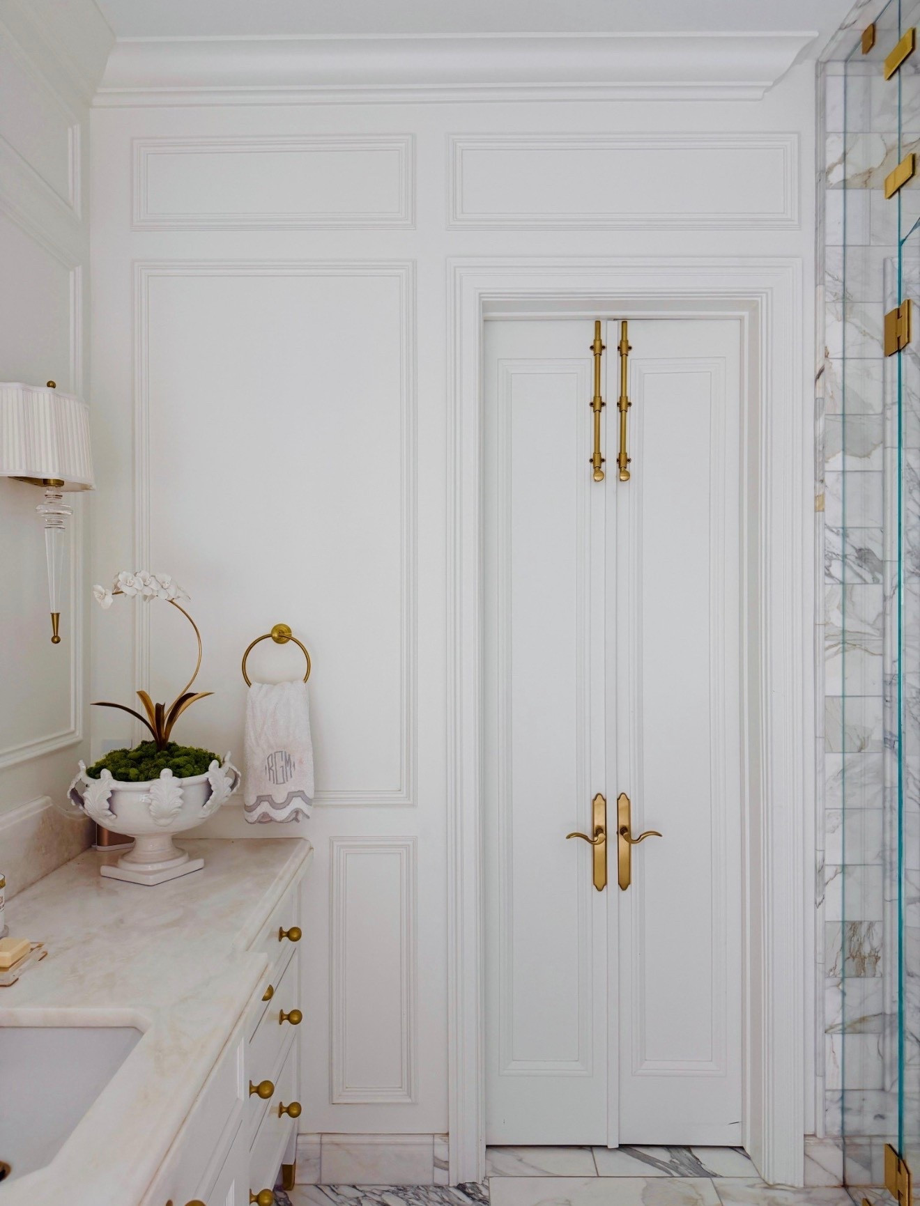 Make this fabulous porcelain orchid arrangement! You will love it!

#LTKHome