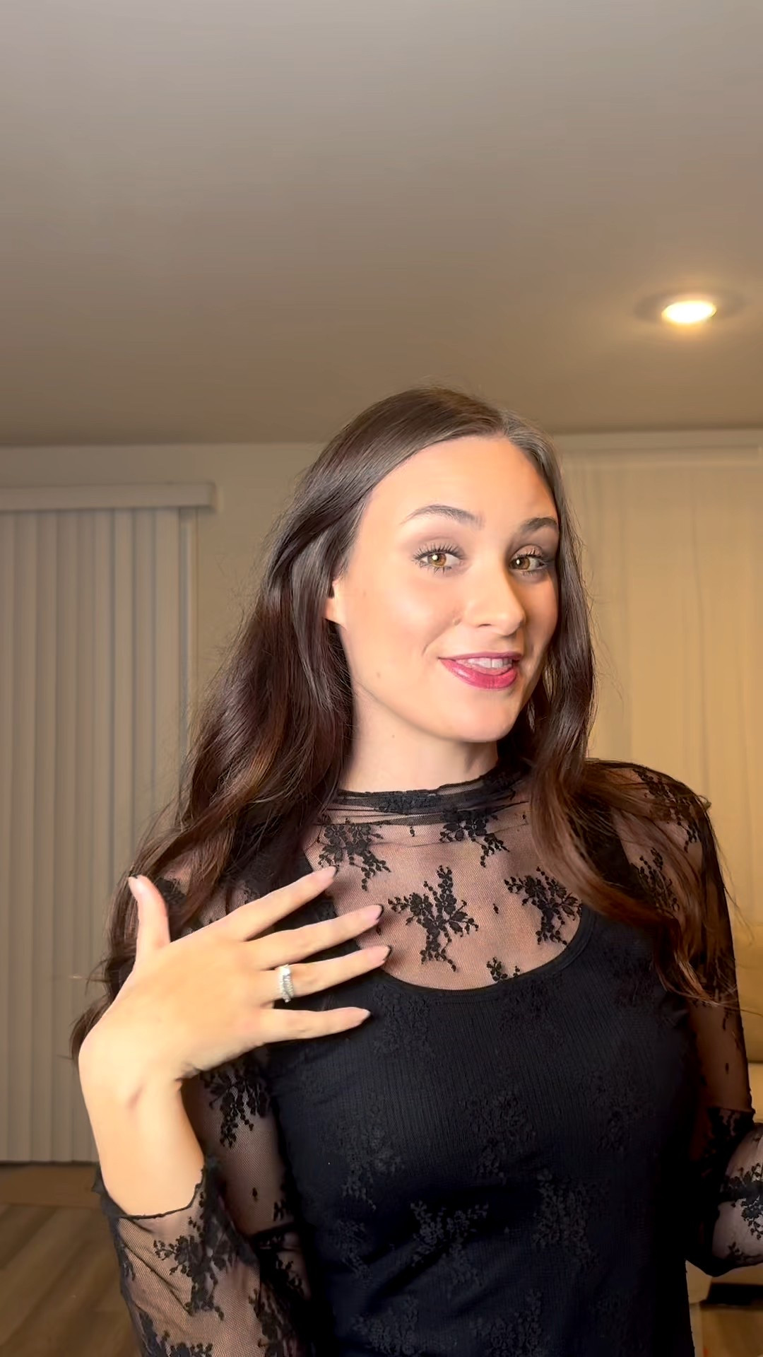 The prettiest mix between girly & edgy style 🖤💅🏼

#LTKgrwm #LTKTall #LTKootd