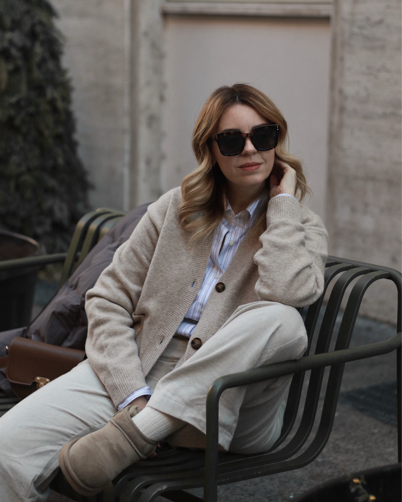 Winter look with the viral puffer jacket from Uniqlo 

Puffer jacket, piumino, Uniqlo, look invernale, look casual, beige cardigan, flannel pants, pantaloni con elastico, pantaloni caldi, camicia a righe, flannel pants, winter outfit

#LTKwinter #LTKeurope #LTKitalia