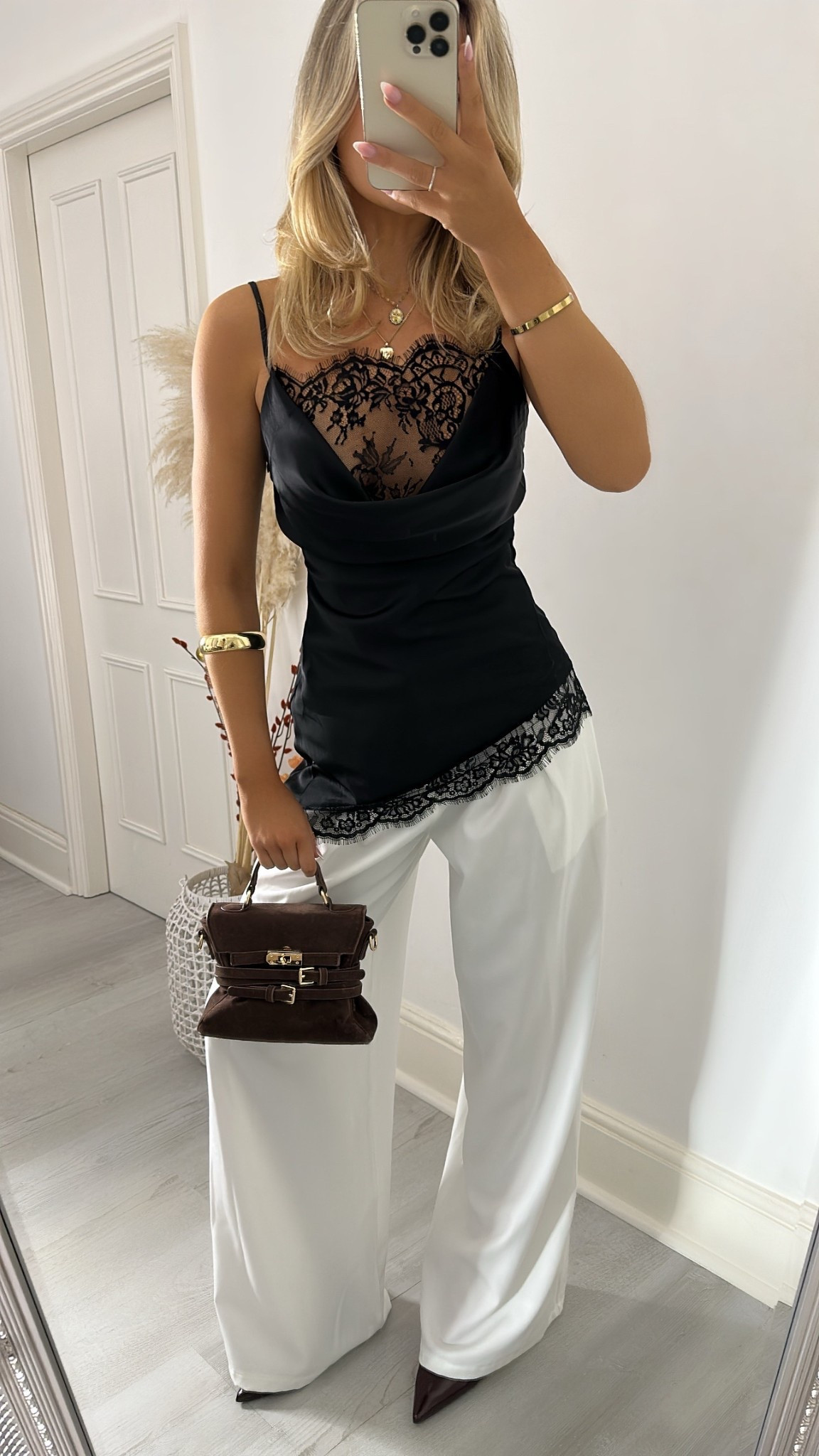  Gorg Black Lace Top🖤✨

#LTKdatenight #LTKstyletip #LTKfestive