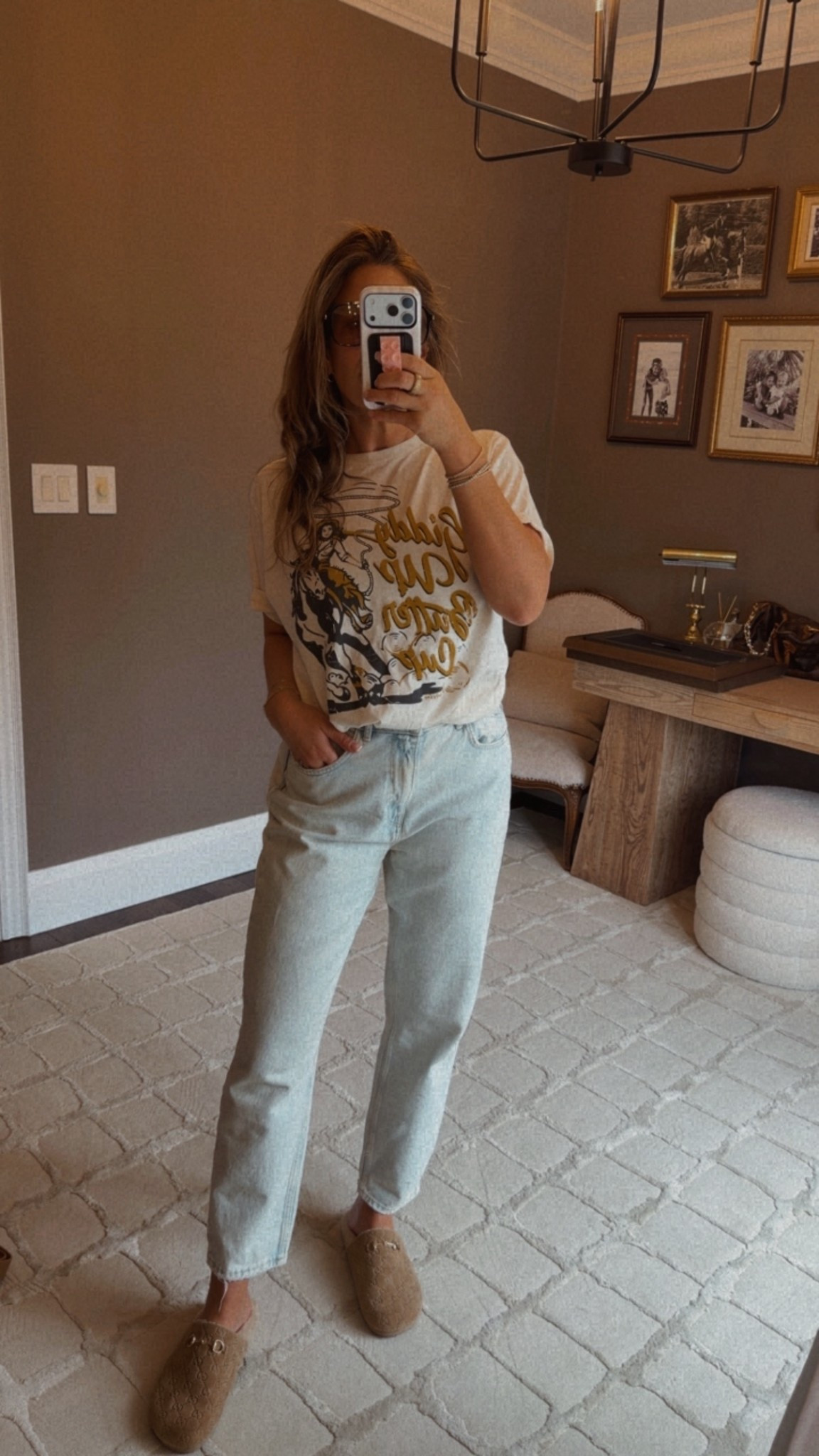OOTD
Graphic tee
Country
 Concert outfits
Casual style 

#LTKootd #LTKmomlife #LTKdayinmylife