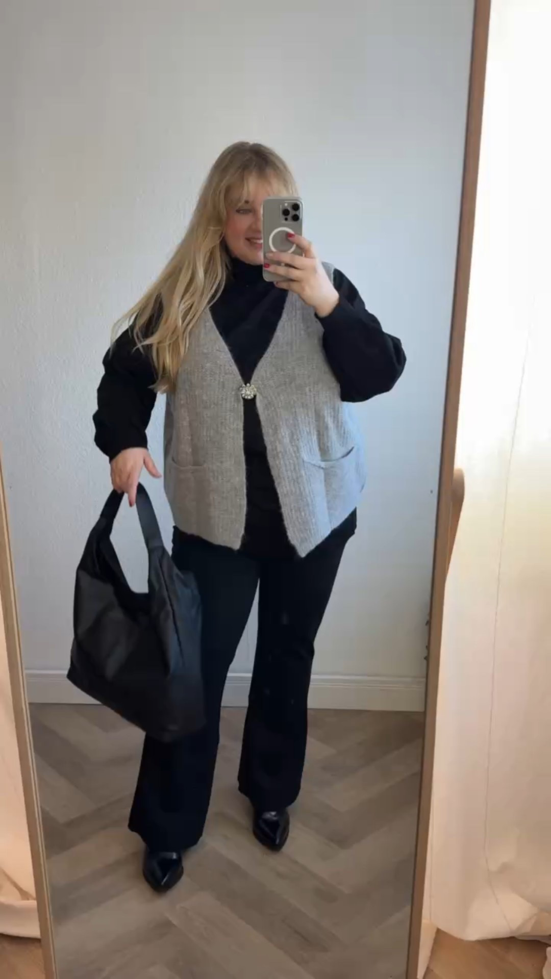 Outfit des Tages 

Code: SANDRA
15% Rabatt auf alles bis einschl. 19.12.2025, einmalig einlösbar pro Kundin, gilt in DE App & Webshop

#marlene #weste #strick 

#LTKcurves #LTKplussize #LTKdeutschland