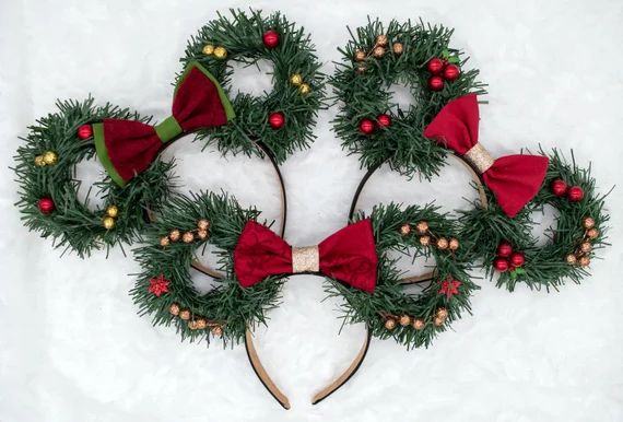 Christmas Wreath Custom Design  Disney Holiday Inspired | Etsy | Etsy (US)
