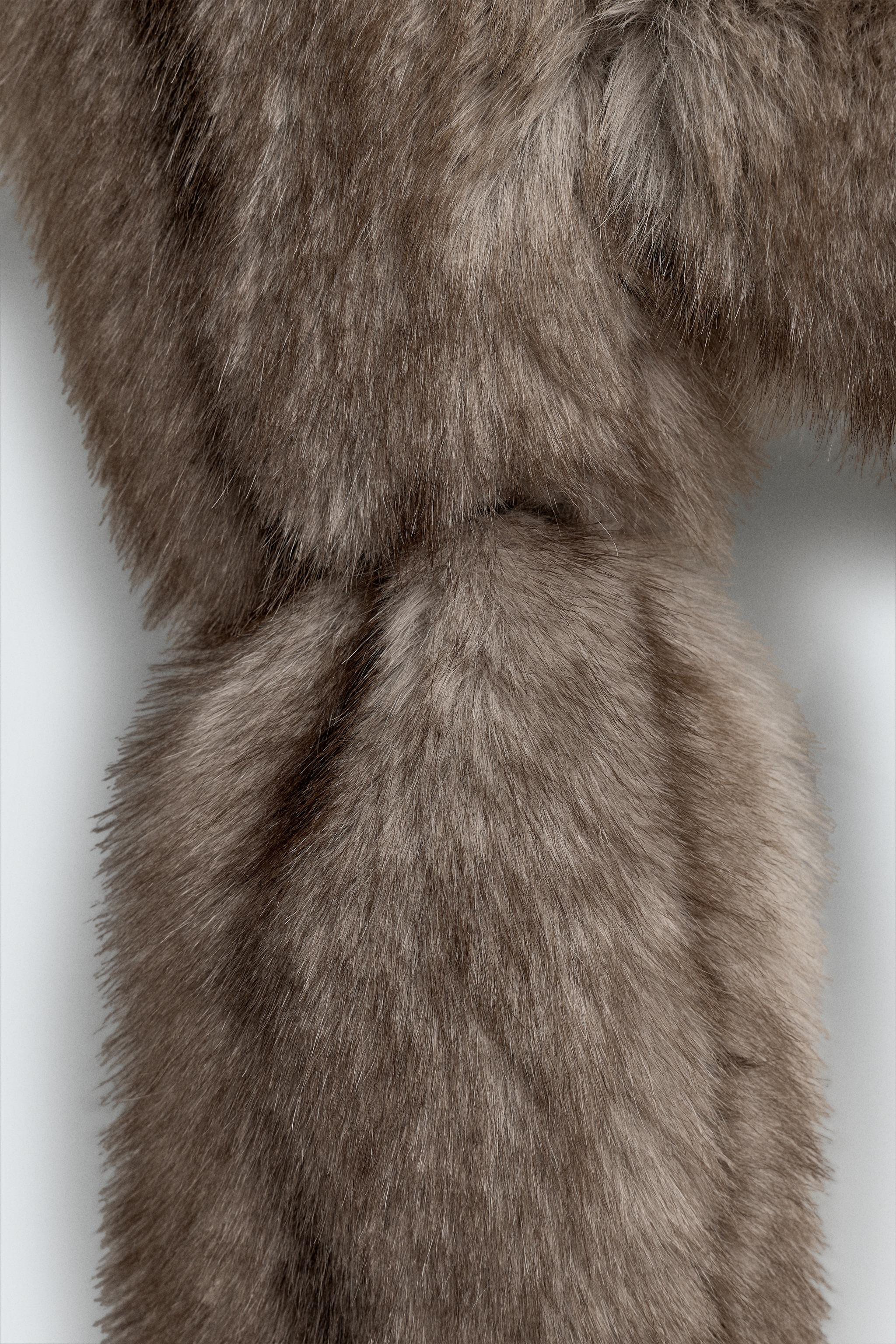 FAUX FUR STOLE SCARF HARRY LAMBERT FOR ZARA X DISNEY | Zara UK