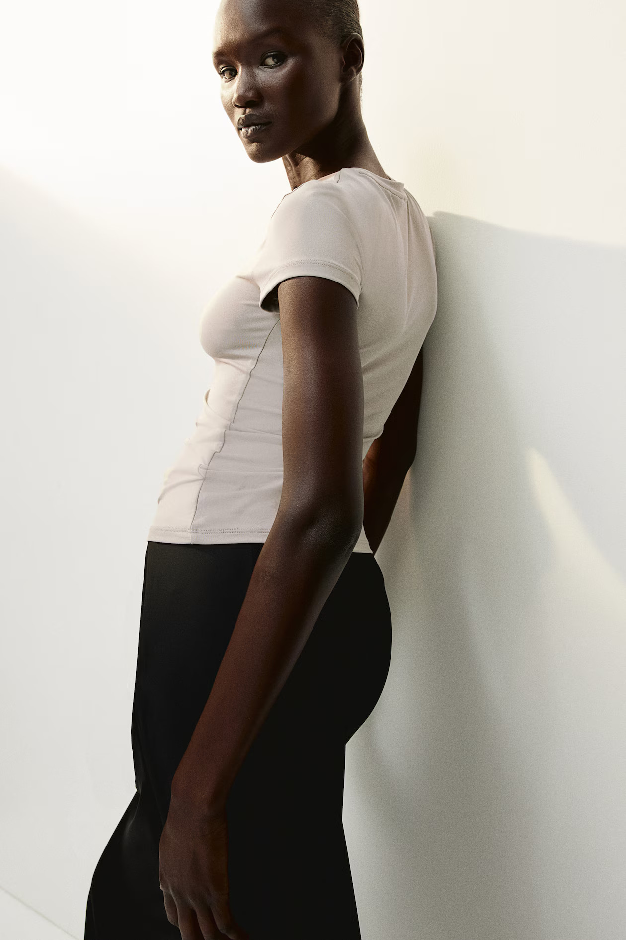 Fitted microfibre T-shirt | H&M (UK, MY, IN, SG, PH, TW, HK)