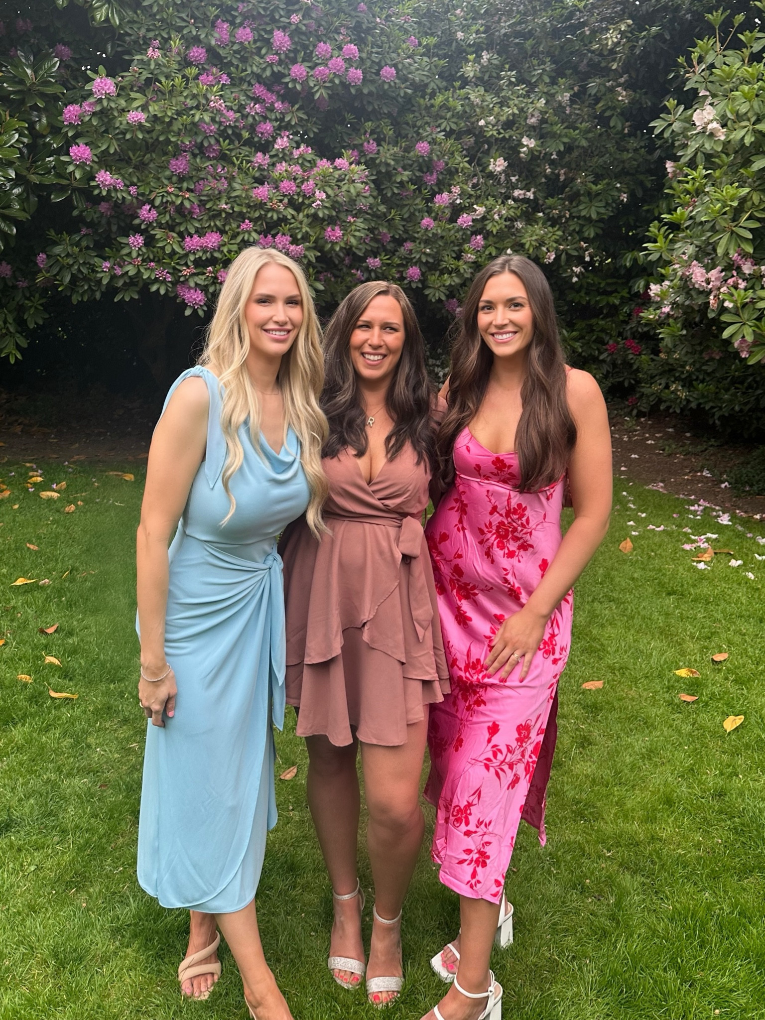 Loving the spring colors 🌸🩵

#LTKParties #LTKFindsUnder100 #LTKStyleTip