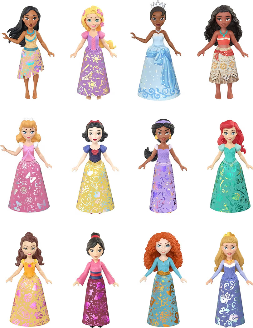 Mattel Disney Princess Toys, Ultimate Princess Pack with 12 Small Posable Dolls in Signature Outf... | Amazon (US)