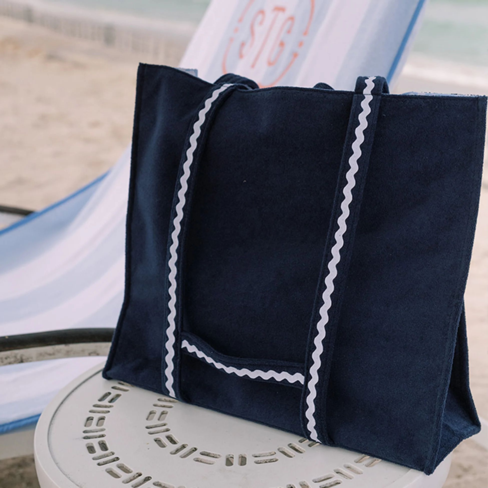 Hat Holding Beach Tote | Weezie Towels
